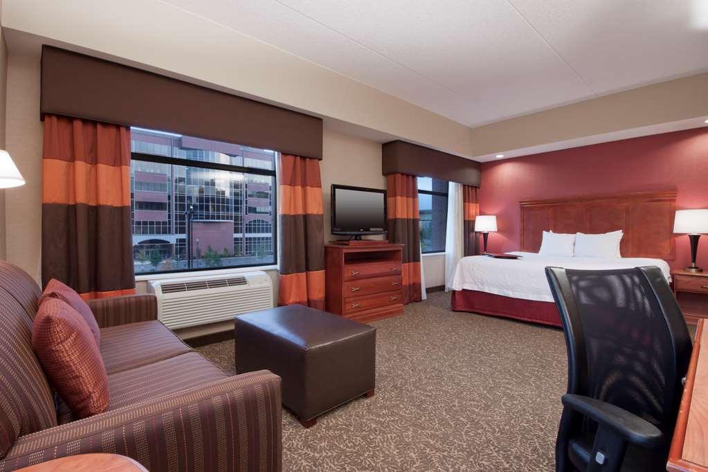 Hampton Inn & Suites Pittsburgh Downtown Pokoj fotografie