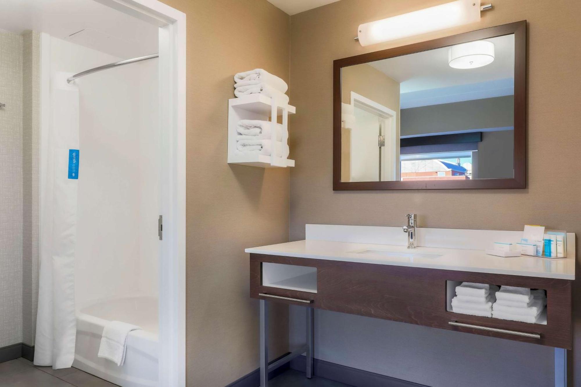 Hampton Inn & Suites Pittsburgh Downtown Exteriér fotografie